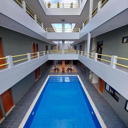 Yellow Guest House Uluwatu Екстериор снимка