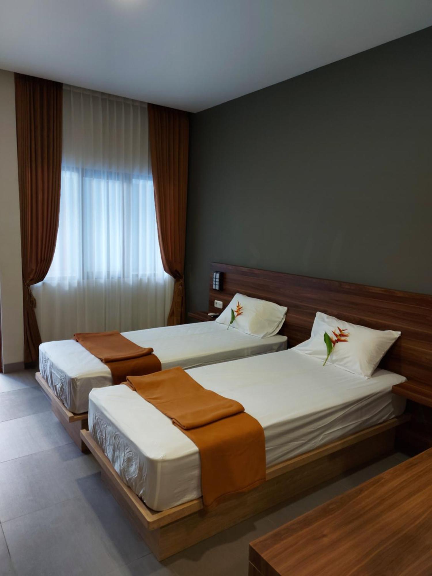 Yellow Guest House Uluwatu Екстериор снимка